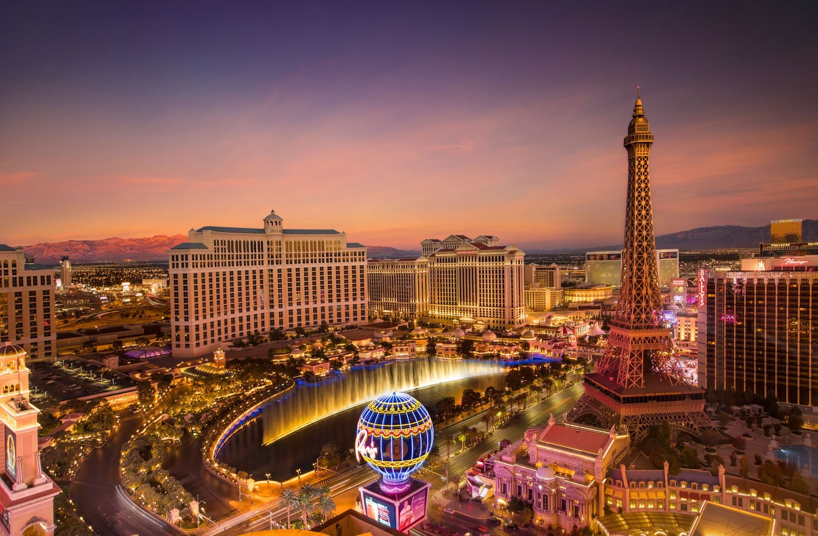 De Strip van Las Vegas in de avond