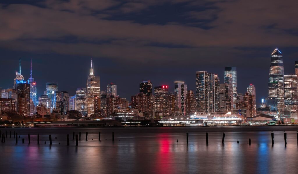 Skyline van New York bij nacht