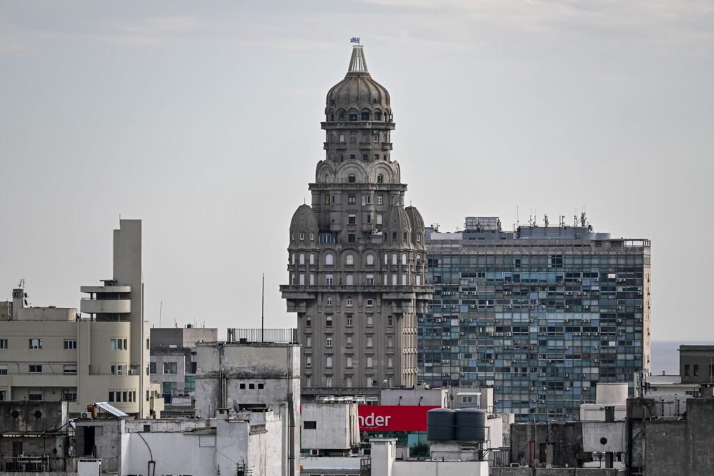 Het Palacio Salvo in het centrum van Montevideo