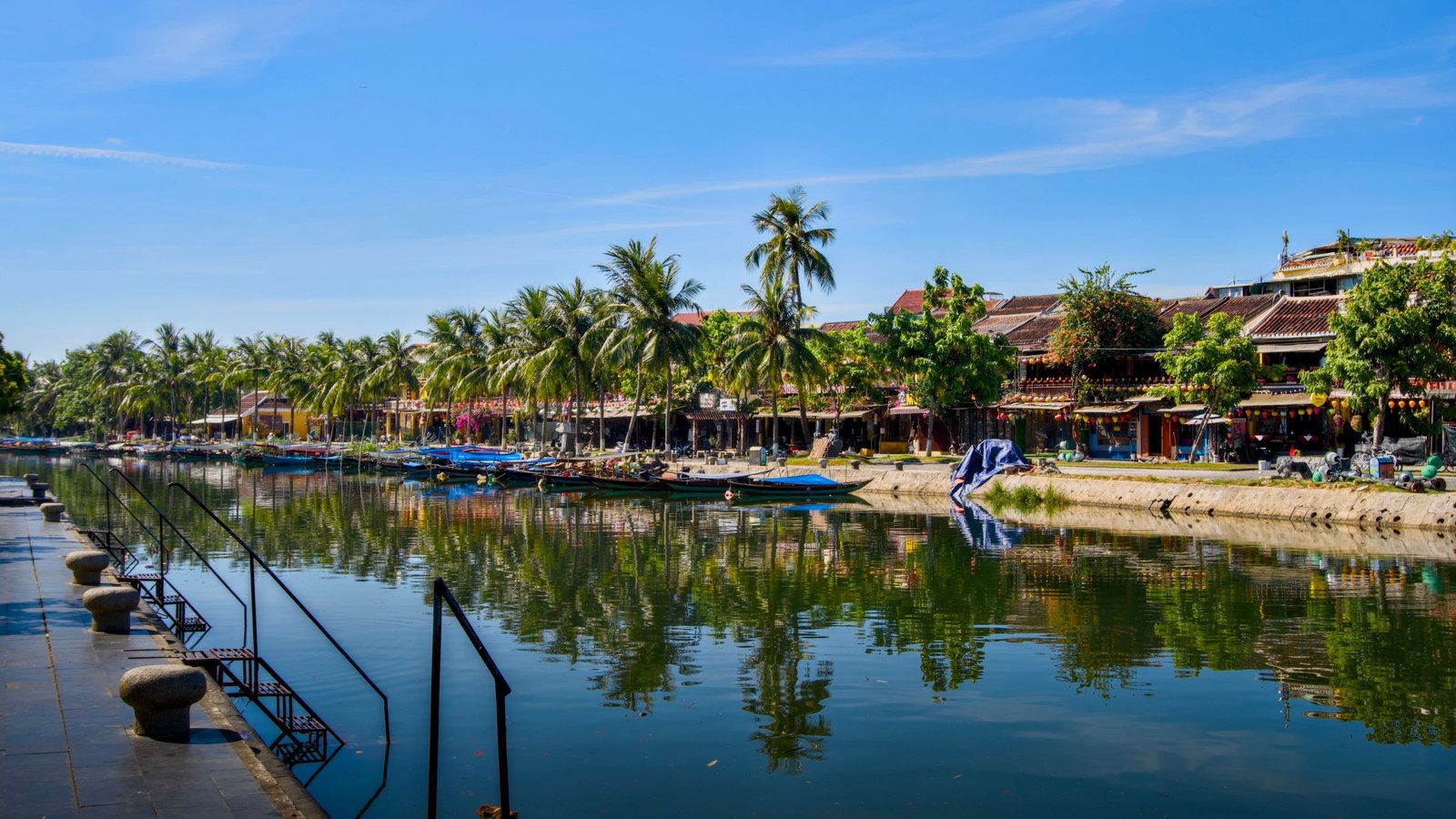 Huizen aan de Thu Bon-rivier in Hoi An