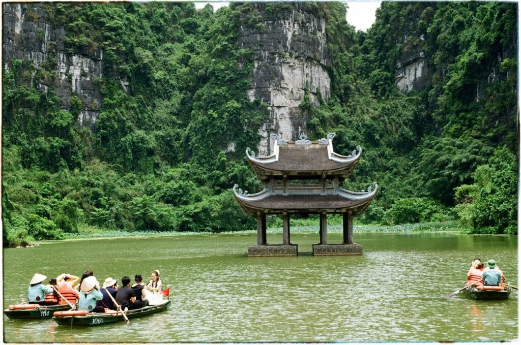 Paviljoen op het water in Trang An