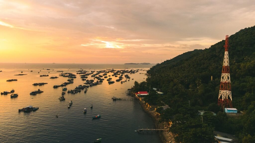 Zonsondergang boven de baai van Phu Quoc